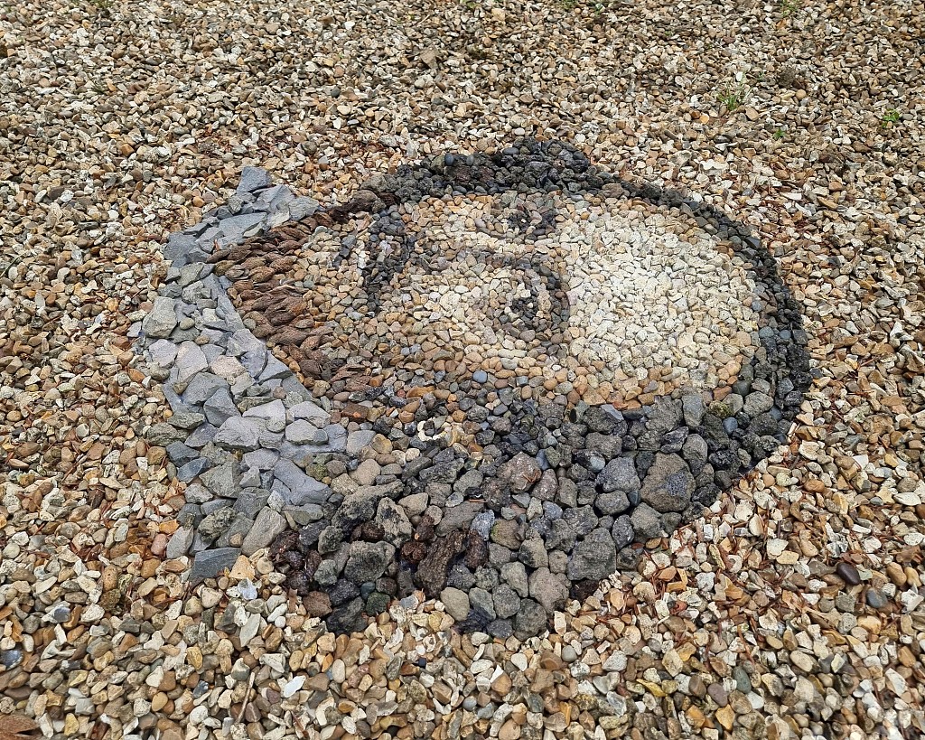 Shakespeare depicted with pebbles. /CFP