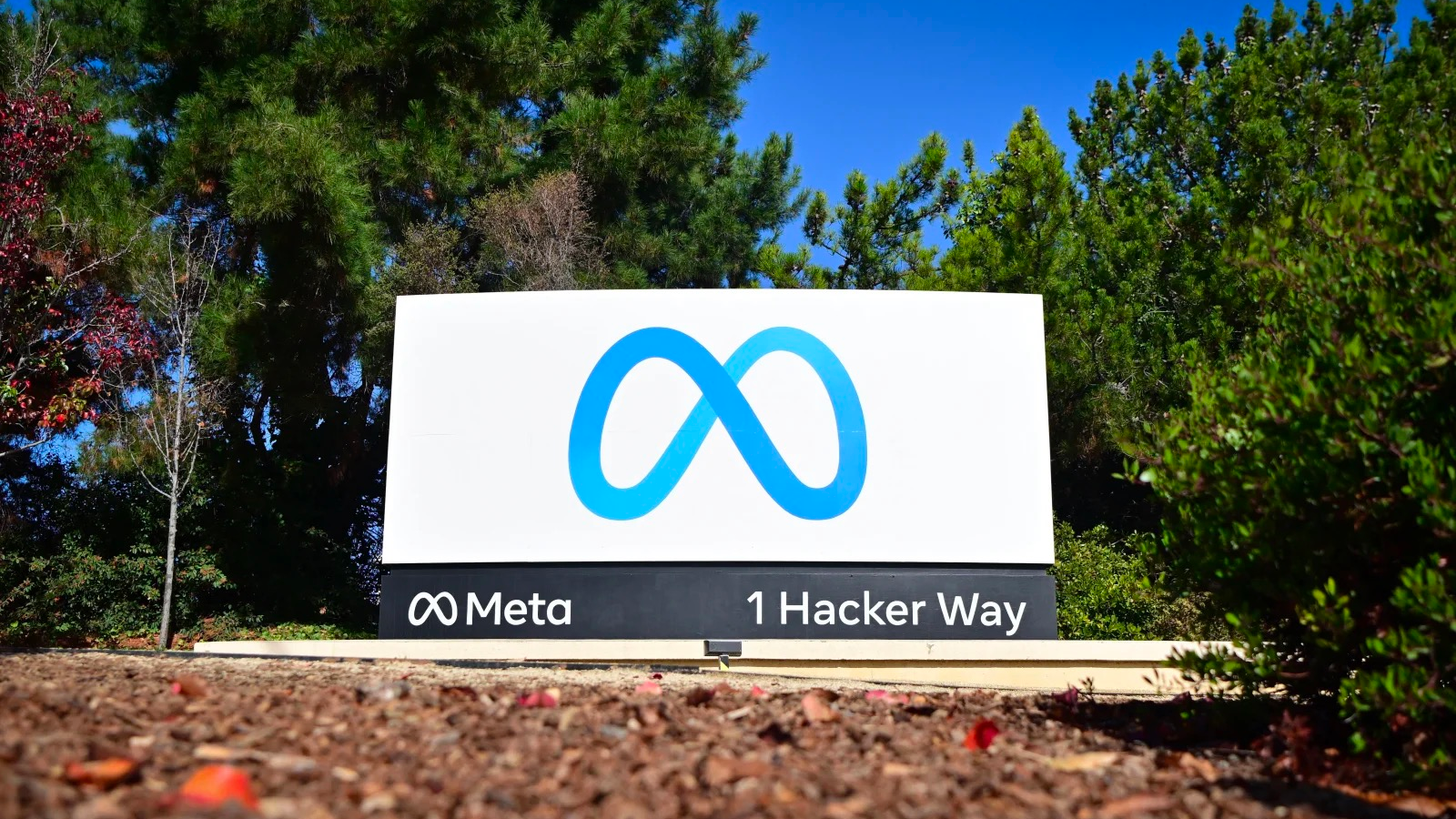 The Meta (formerly Facebook) logo marks the entrance of their corporate headquarters in Menlo Park, California, the U.S., November 9, 2022. /Josh Edelson/AFP via Getty Images