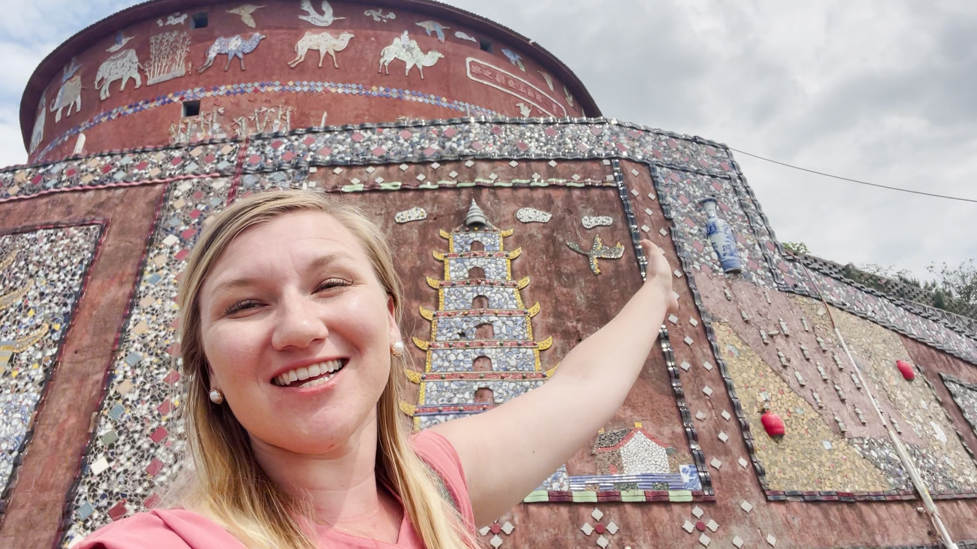 Porcelain palaces in Jingdezhen City