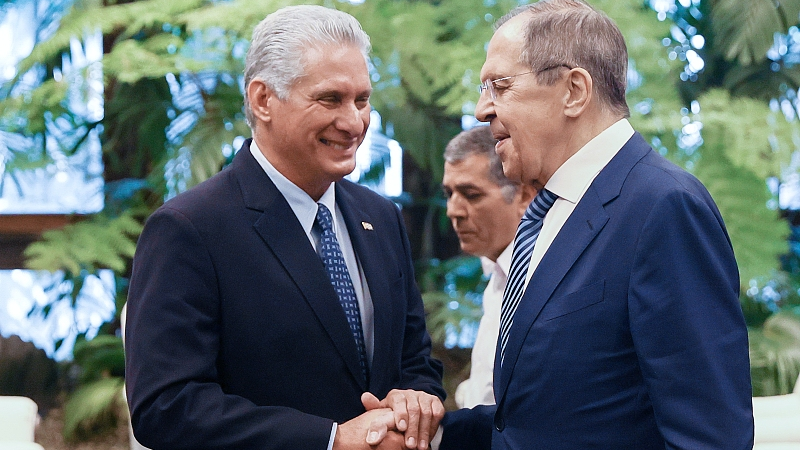 Russian Foreign Minister Sergey Lavrov (R) and Cuban President Miguel Mario Díaz-Canel Bermúdez meet at the Laguito residence, Havana, Cuba, April 20, 2023. /CFP