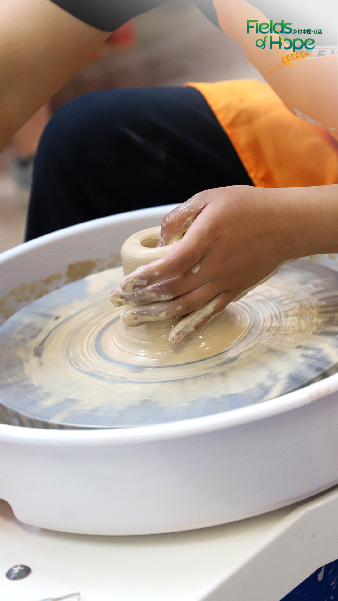 The DIY experience is proving exceptionally popular as many visitors are eager to dip their fingers in the clay after visiting the kilns and museums in Jingdezhen, which is also known as China’s porcelain capital. /CGTN