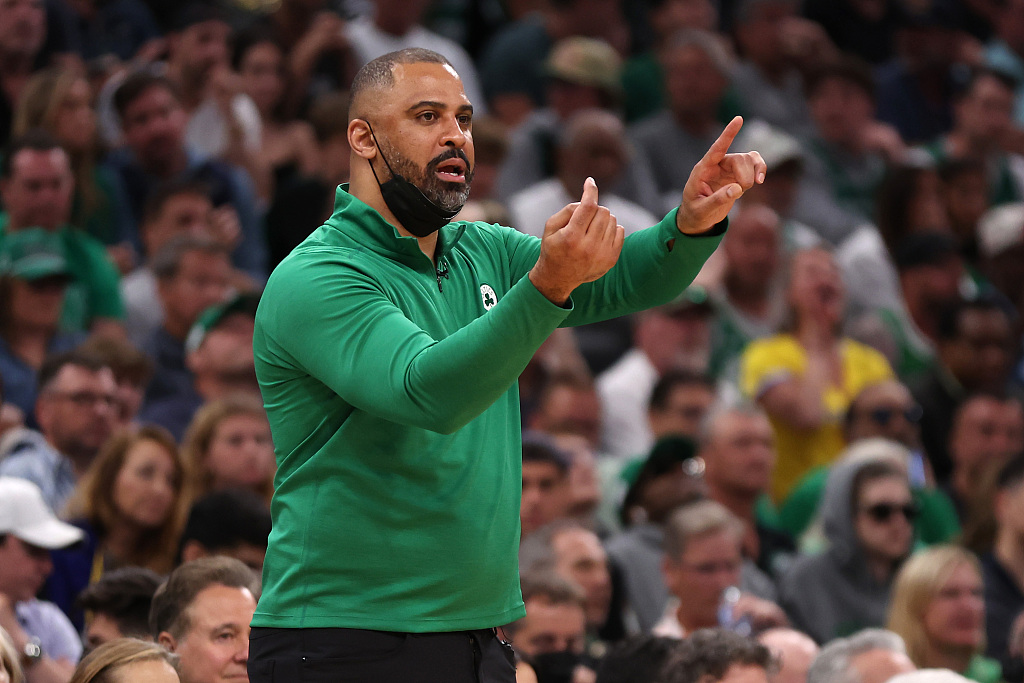 Ime Udoka, head coach of the Boston Celtics, gives instructions to his players during Game 3 of the NBA Finals against the Golden State Warriors at the TD Garden in Boston, Massachusetts, June 8, 2022. /CFP