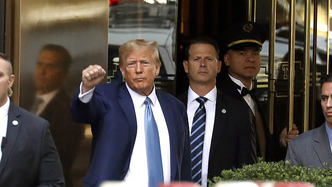 Former U.S. President Donald Trump leaves Trump Tower in New York City, April 13, 2023. /CFP
