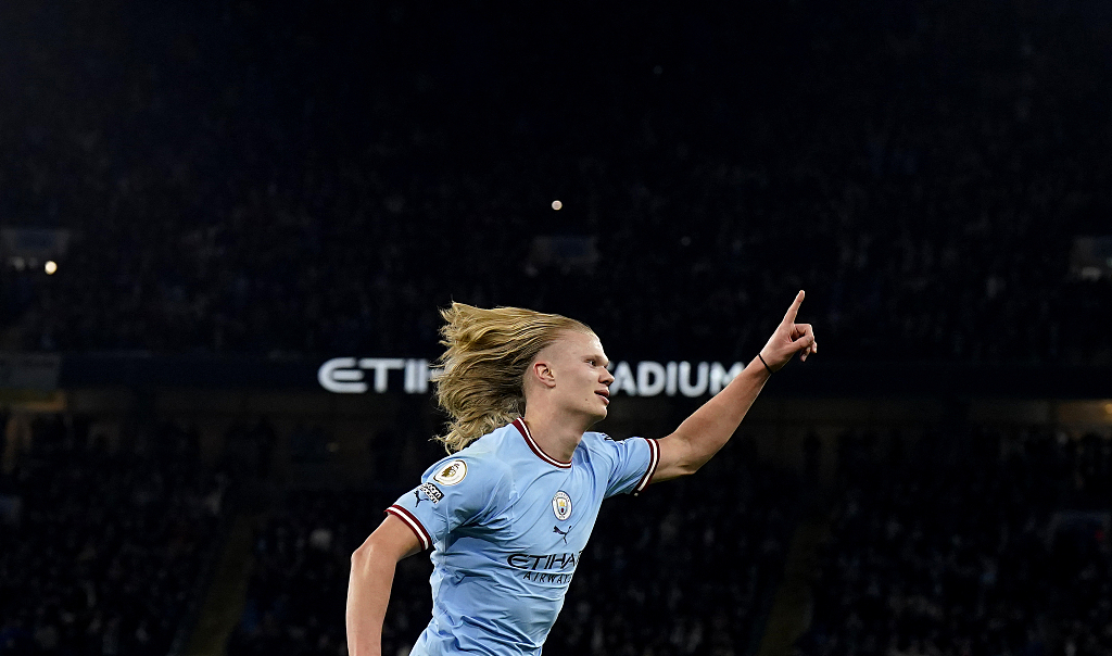 Erling Haaland of Manchester City celebrates after scoring during the Premier League clash with Arsenal at the Etihad Stadium in Manchester, England, April 26, 2023. /CFP