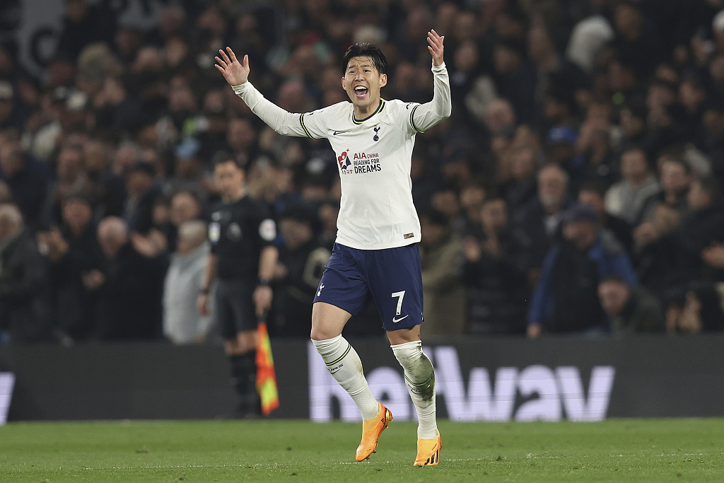 Son Heung-Min (C) of Tottenham Hotspur celebrate his goal during their Premier League clash with Manchester United at Tottenham Hotspur Stadium in London, England, April 27, 2023. /CFP