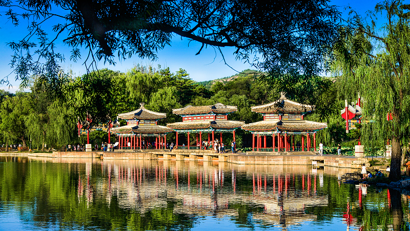 People flock to Chengde Mountain Resort, a UNESCO-listed site, to enjoy the springtime in Hebei Province. /CFP