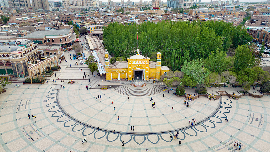 Live: Experience the vibrant customs and cultural heritage of the International Labor Day holiday 