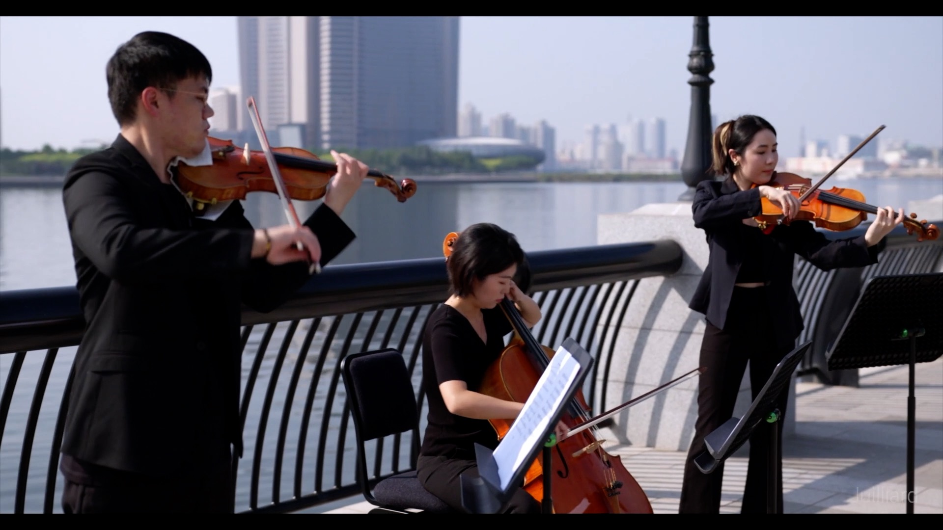 Students from Tianjin Juilliard perform 