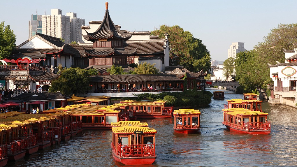 Live: The bustling scene of the Confucius Temple in Nanjing, China