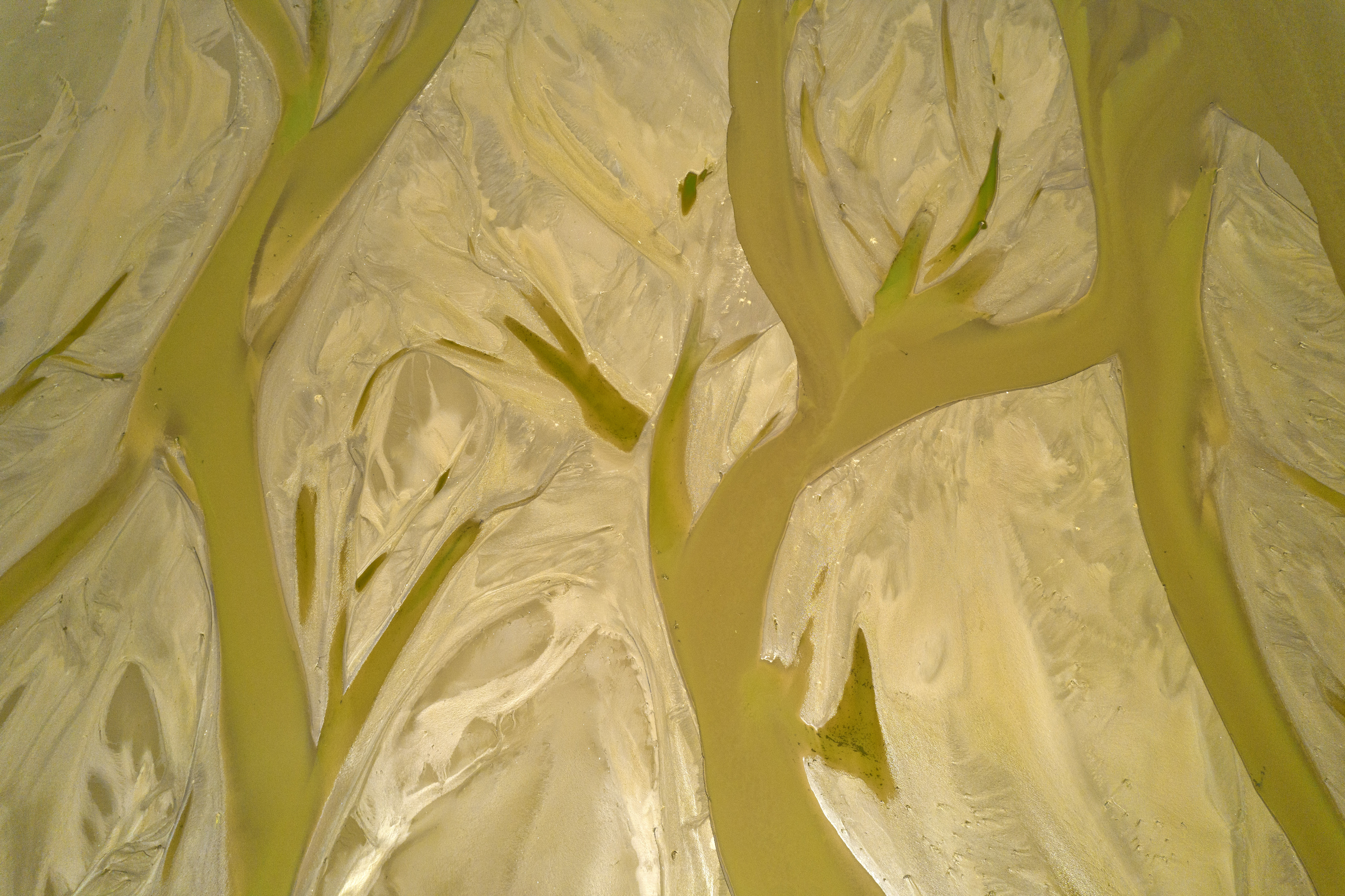 Beautiful branch-like shapes are formed by changes in the river and sand bed at the Yongji Section of the Yellow River in Shanxi, as captured in this stunning aerial photo taken on May 2, 2023. /CNSPHOTO