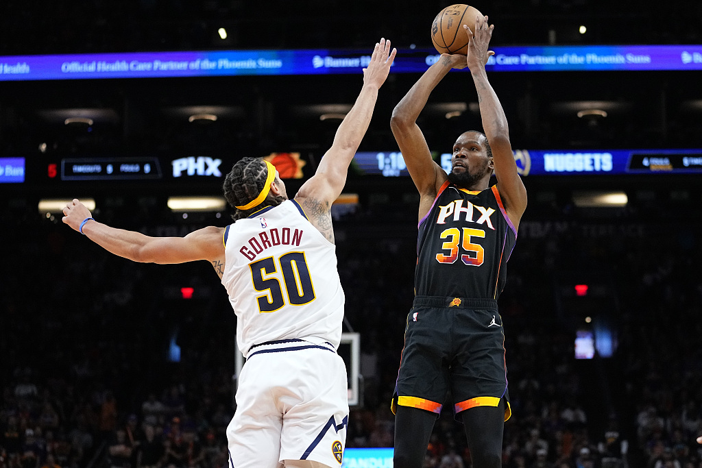 Kevin Durant (#35) of the Phoenix Suns shoots in Game 4 of the NBA Western Conference semifinals against the Denver Nuggets at the Footprint Center in Phoenix, Arizona, May 7, 2023. /CFP