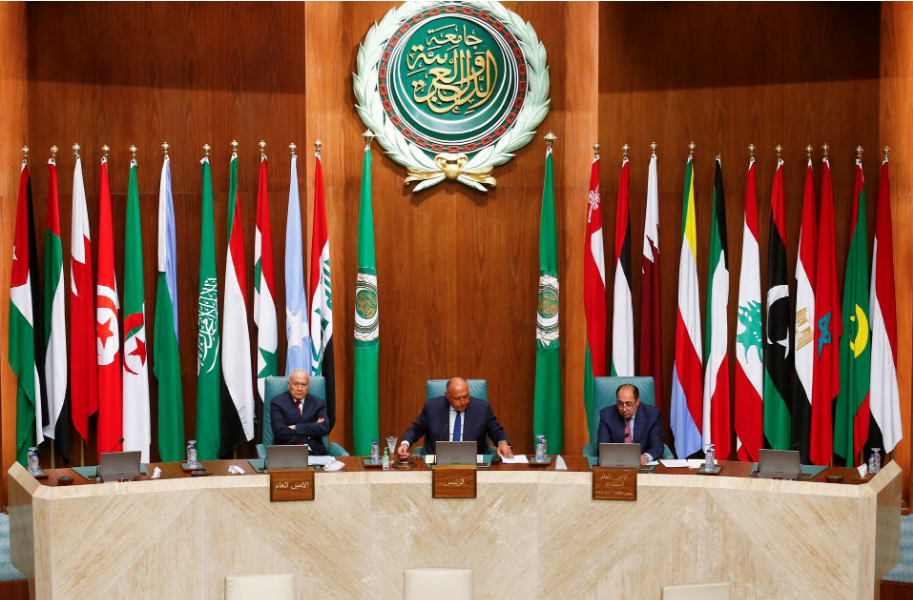 Secretary General of the Arab League Ahmed Aboul Gheit sits next to Egypt's Foreign Minister Sameh Shoukry during the opening session of the meeting of Arab foreign ministers at the Arab League Headquarters, to discuss the Syrian situation and Sudan crisis, in Cairo, Egypt May 7, 2023. /Reuters 