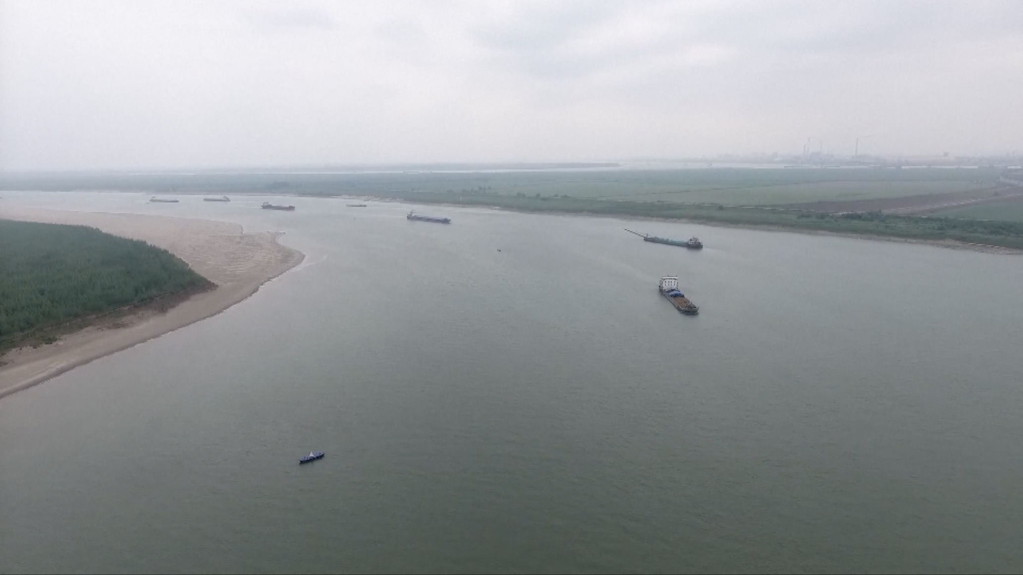 Hunan section of Yangtze River's waterway fully resumes navigation