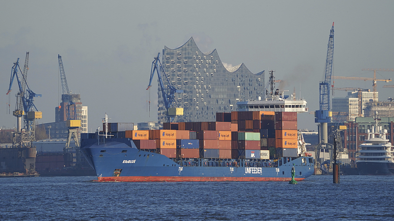 A container terminal at the port of Hamburg, Germany, January 3, 2023. /CFP