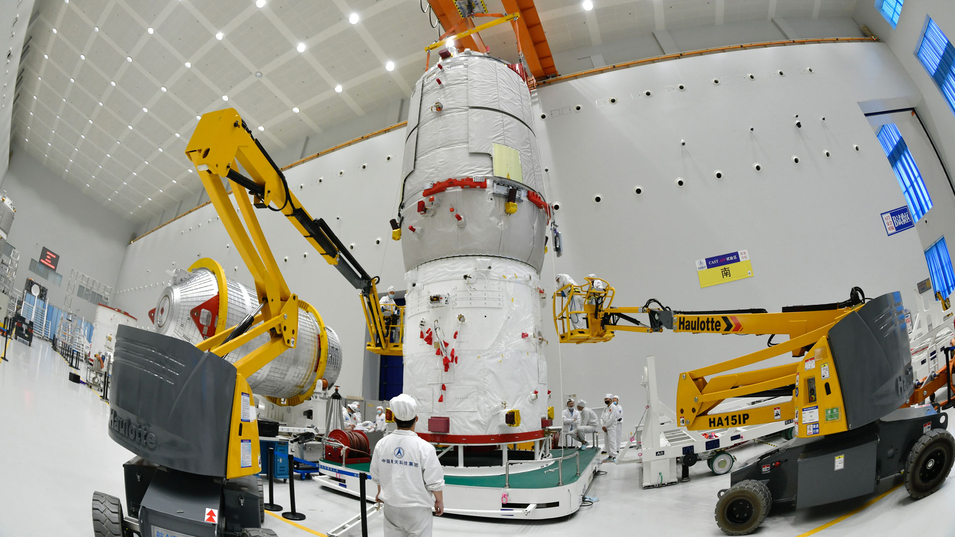 The Tianzhou-6 cargo ship in the assembly building. /China Academy of Space Technology