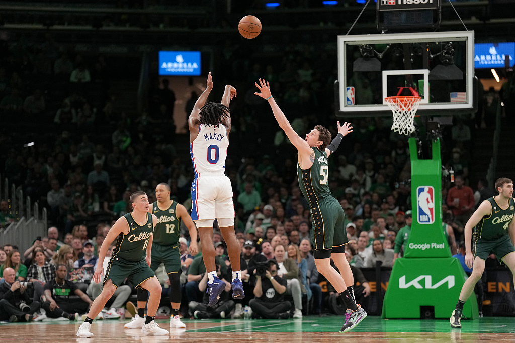 Tyrese Maxey (#0) of the Philadephia 76ers shoots in Game 5 of the NBA Eastern Conference semifinals against the Boston Celtics at the TD Garden in Boston, Massachusetts, May 9, 2023. /CFP
