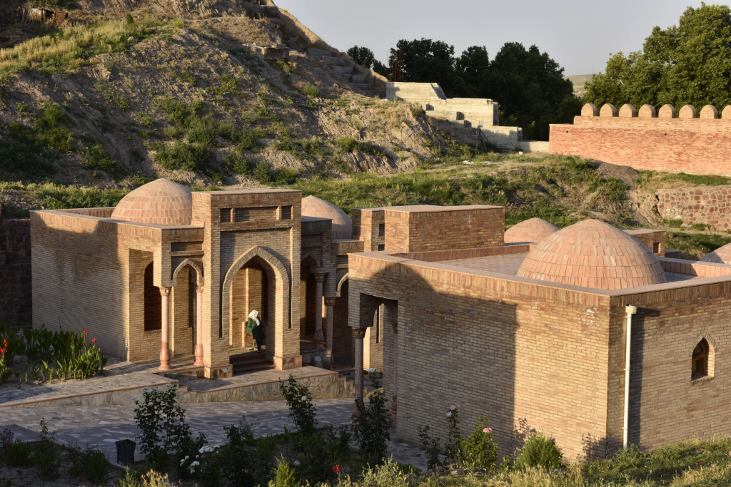 A wide view of the Hisor Fortress in Tajikistan /CFP