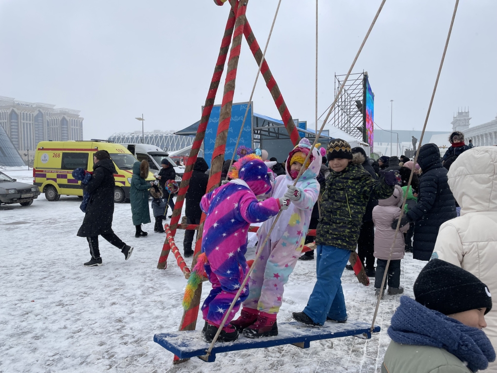 People enjoy Nowruz Day celebrations outdoors in Astana, capital of Kazakhstan, on March 22, 2022. /CFP