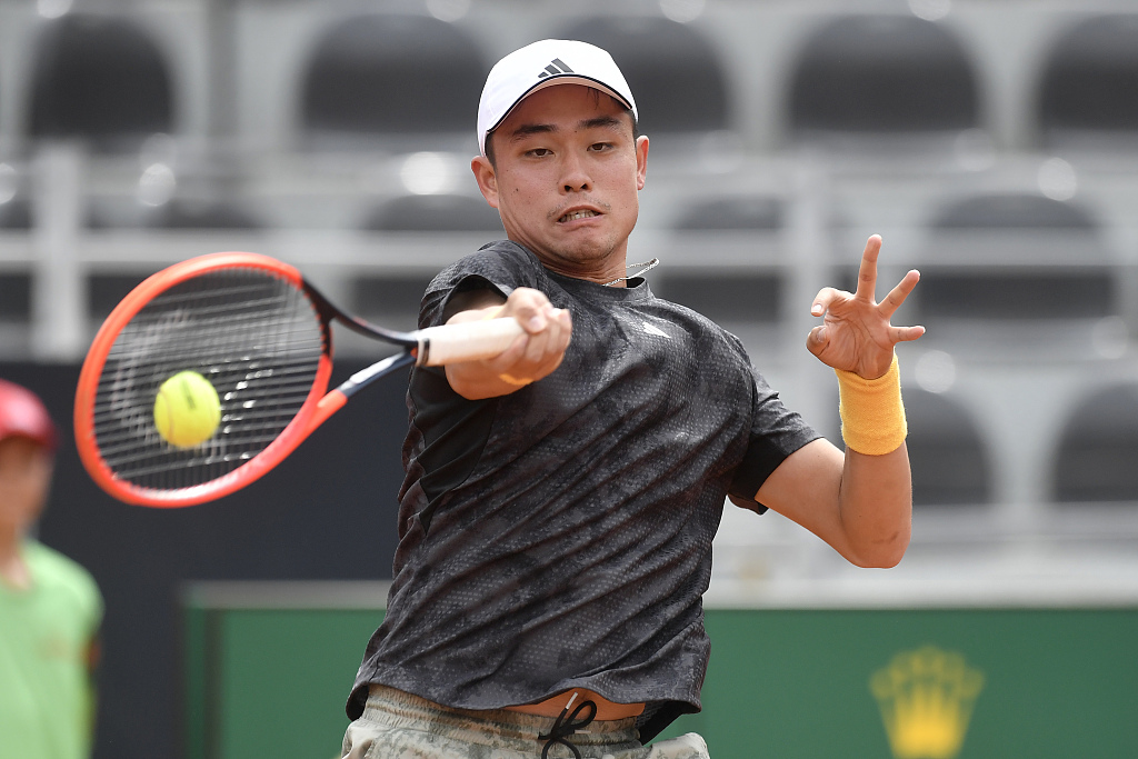 Wu Yibing of China competes during his match against Richard Gasquet of France at the Italian Open in Rome, May 10, 2023. /CFP