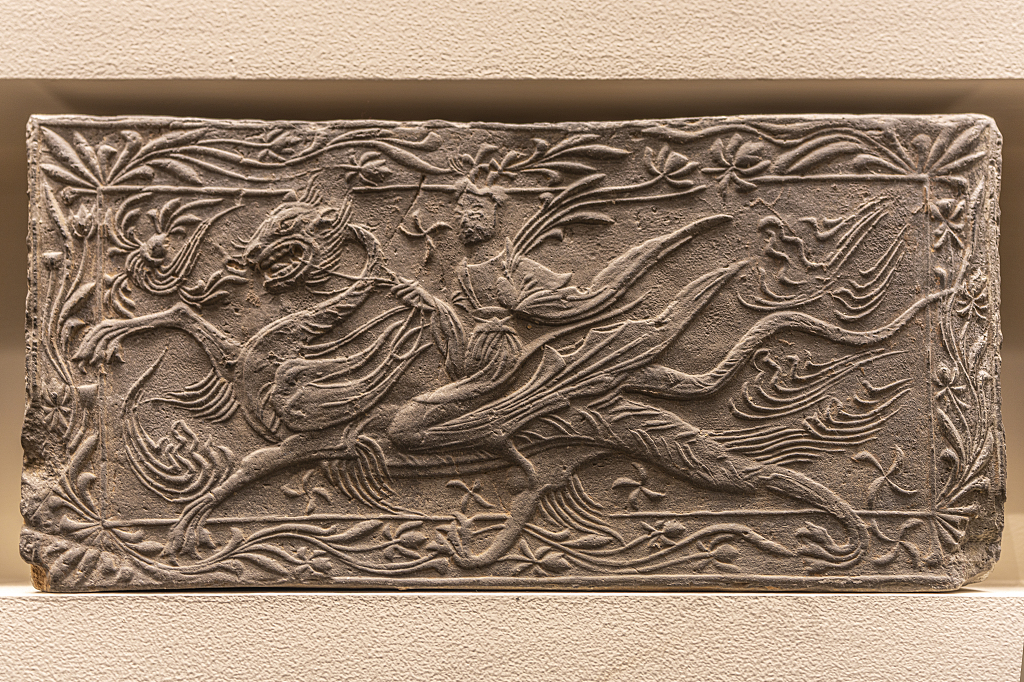 A section of Huaxiang stonework is displayed at the National Museum of China, Beijing. /CFP