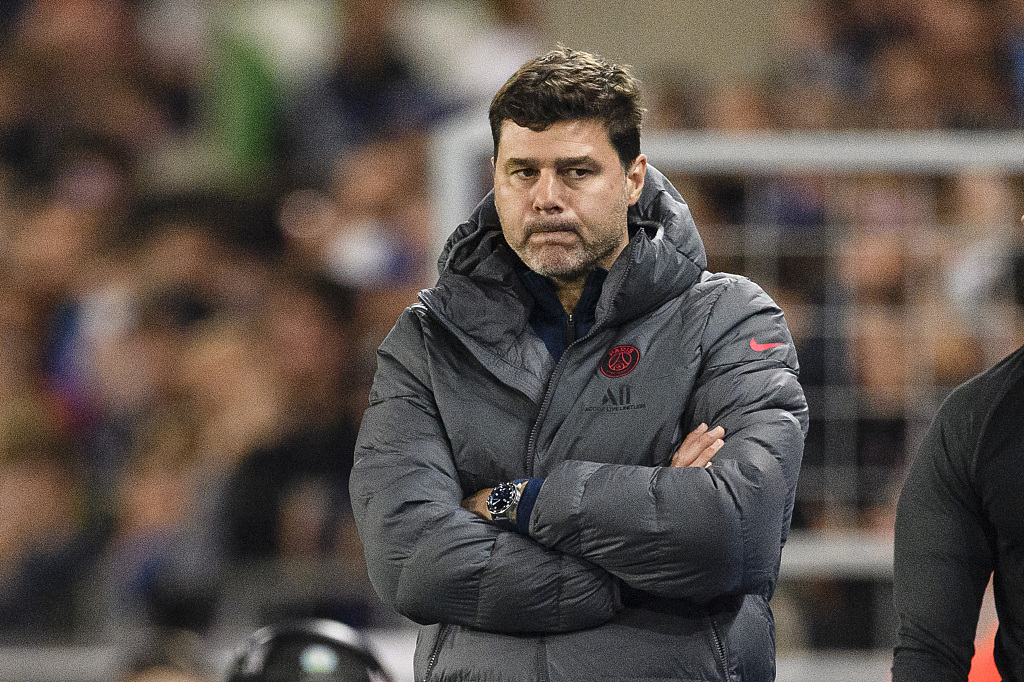 Mauricio Pochettino, manager of Paris Saint-Germain, looks on during the Ligue 1 game against Strasbourg at Stade de la Meinau in Strasbourg, France, April 29, 2022. /CFP