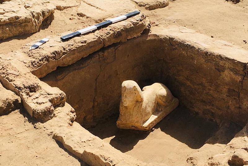 Archaeologists in Egypt have unearthed a sphinx statue 