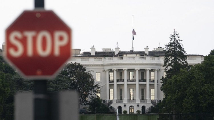 The White House and a stop sign in Washington, D.C., the United States, August 4, 2022. /Xinhua