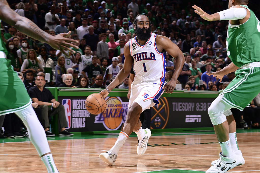 James Harden (#1) of the Philadelphia 76ers dribbles in Game 7 of the NBA Eastern Conference semifinals against the Boston Celtics at the TD Garden in Boston, Massachusetts, May 14, 2023. /CFP