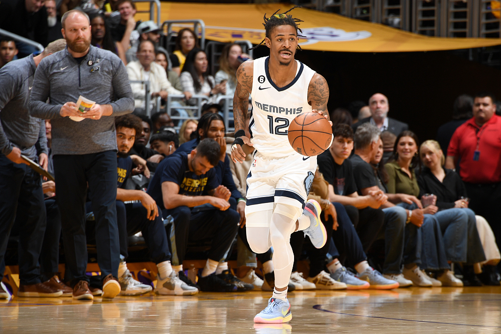 Ja Morant (#12) of the Memphis Grizzlies dribbles in Game 6 of the NBA Western Conference first-round playoffs against the Los Angeles Lakers at Crypto.com Arena in Los Angeles, California, April 28, 2023. /CFP