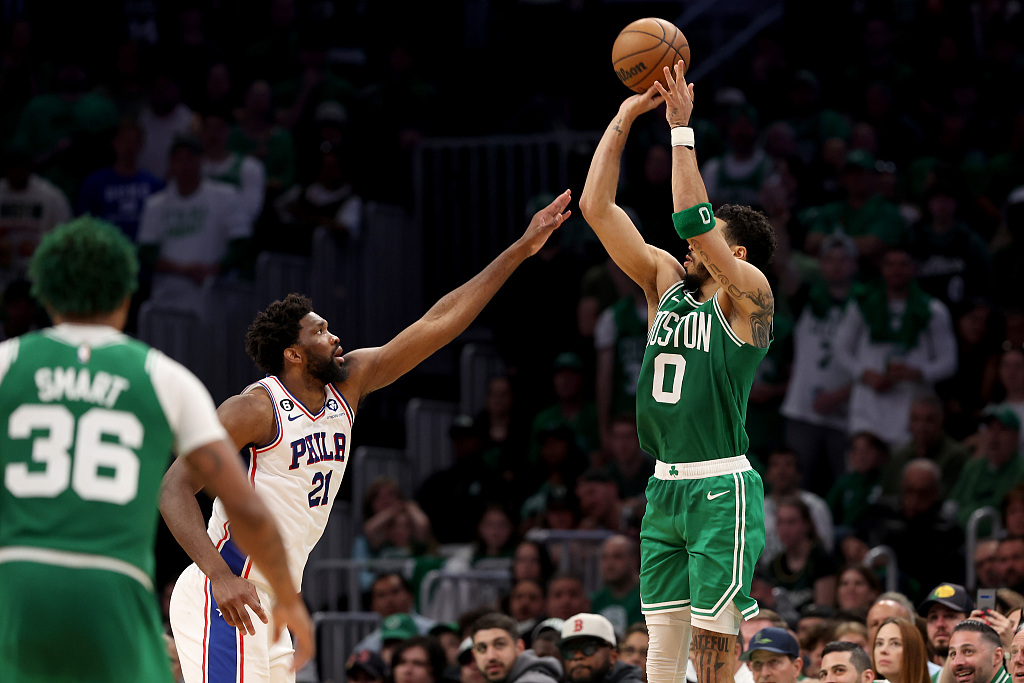 Jayson Tatum (#0) of the Boston Celtics shoots in Game 7 of the NBA Eastern Conference semifinals against the Philadelphia 76ers at TD Garden in Boston, Massachusetts, May 14, 2023. /CFP