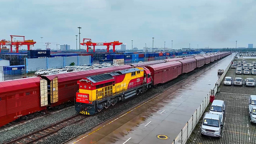 A China-Europe train leaves Xi'an International Port Station for Tashkent, the capital of Uzbekistan, April 21, 2023. /CFP
