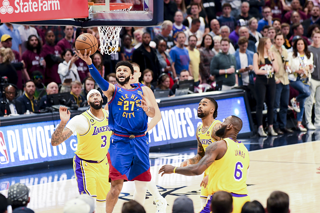 Jamal Murray (#27) of the Denver Nuggets drives toward the rim in Game 1 of the NBA Western Conference Finals against the Los Angeles Lakers at the Ball Arena in Denver, Colorado, May 16, 2023. /CFP