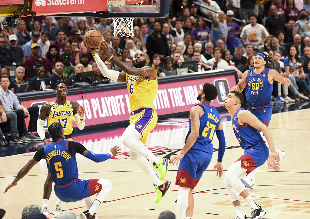 LeBron James (#6) of the Los Angeles Lakers drives toward the rim in Game 1 of the NBA Western Conference Finals against the Denver Nuggets at the Ball Arena in Denver, Colorado, May 16, 2023. /CFP