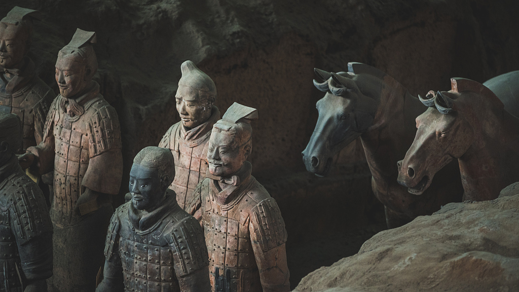 A close shot of the terracotta figurines reveals their varied appearances and lifelike details at Emperor Qinshihuang's Mausoleum Museum, Shaanxi Province, China. /CFP