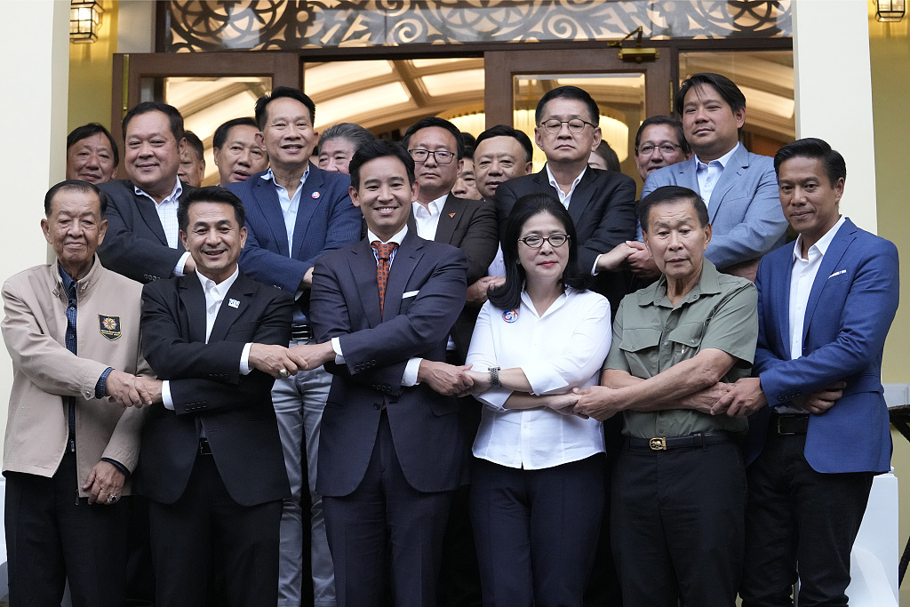 (From left to right, front row) Thai National Party leader Wan Muhamad Noor Matha, Thai Pheu Thai Party leader Jolanan Sri Koh, Thai Far Progress Party leader Pita Limjaroenrat, Thai Party leader Sudarat Keyuraphan, Thai Liberal Party leader Sereepisuth Temeeyaves and Justice Party deputy leader Kannavee Suebsang after coalition talks to form a government, May 17, 2023, Bangkok, Thailand. /CFP