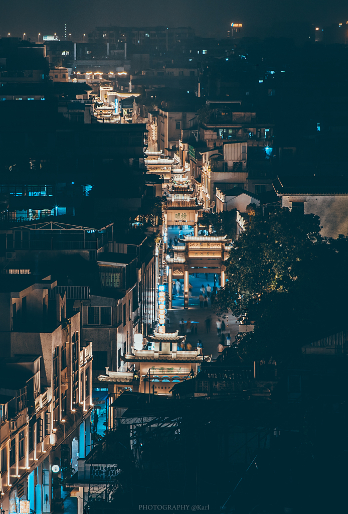 The night view of the Paifangjie street block. /CFP