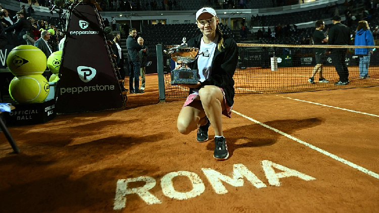 Elena Rybakina wins Italian Open after Anhelina Kalinina retires