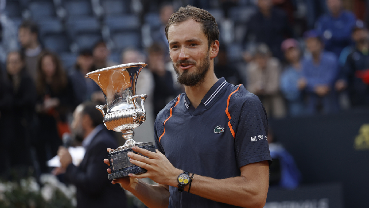 Medvedev outclasses Rune in Rome to capture first title on clay