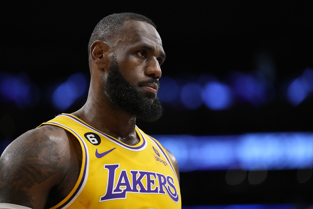 LeBron James looks on in the second half of Game 4 of the NBA Western Conference Final series against the Denver Nuggets in Los Angeles, U.S.,  May 22, 2023. /CFP