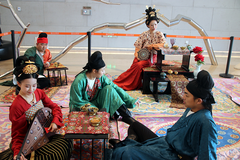 Performers participate in a Tang Dynasty-themed activity at the Suzhou Museum in Suzhou City, Jiangsu Province on May 23, 2023. /CFP