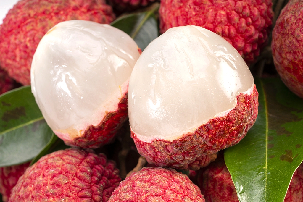 Lingshui lychees taste juicy and are savored by foodies from across China. /Photo provided to CGTN