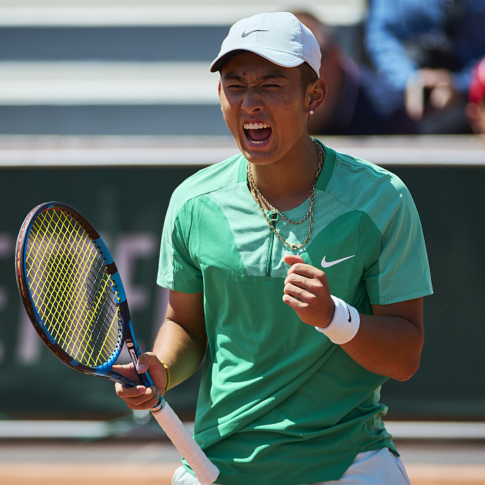 Tennis: China's Zheng and Wang reach third round at Italian Open - CGTN