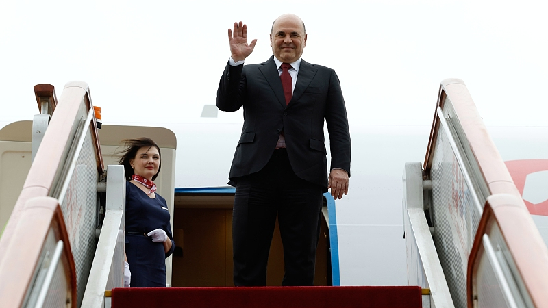 Russian Prime Minister Mikhail Mishustin boards the plane for his departure from Beijing, capital of China, May 24, 2023. /CFP