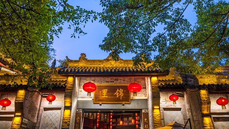 Jinli Street is located in Chengdu City, Sichuan Province. /CFP