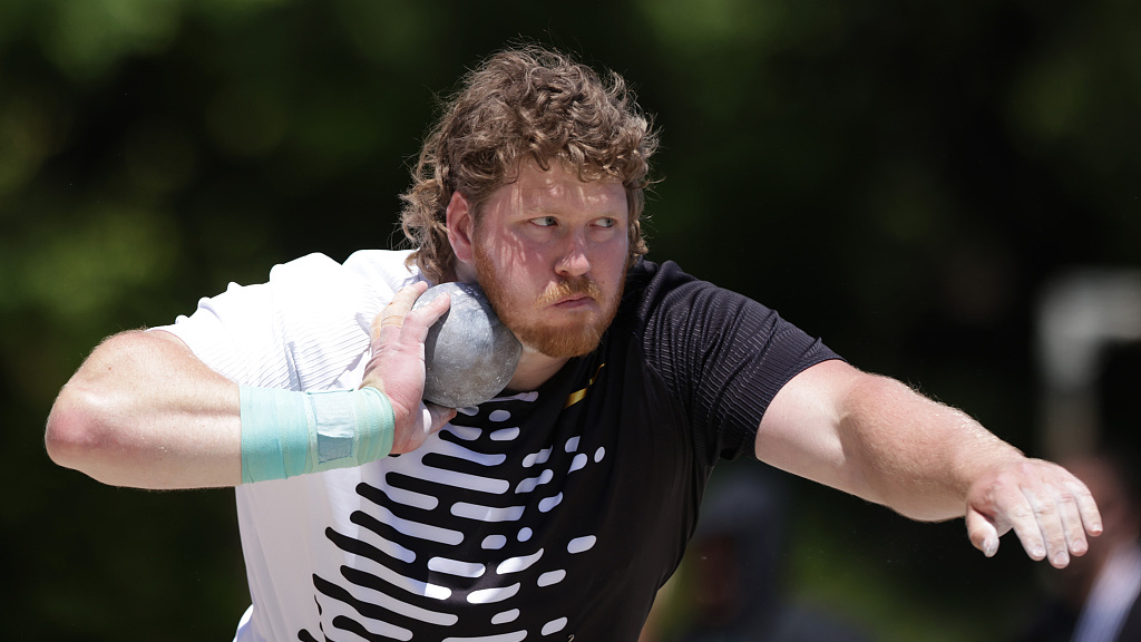 Crouser smashes world shot put record with 23.56-meter throw