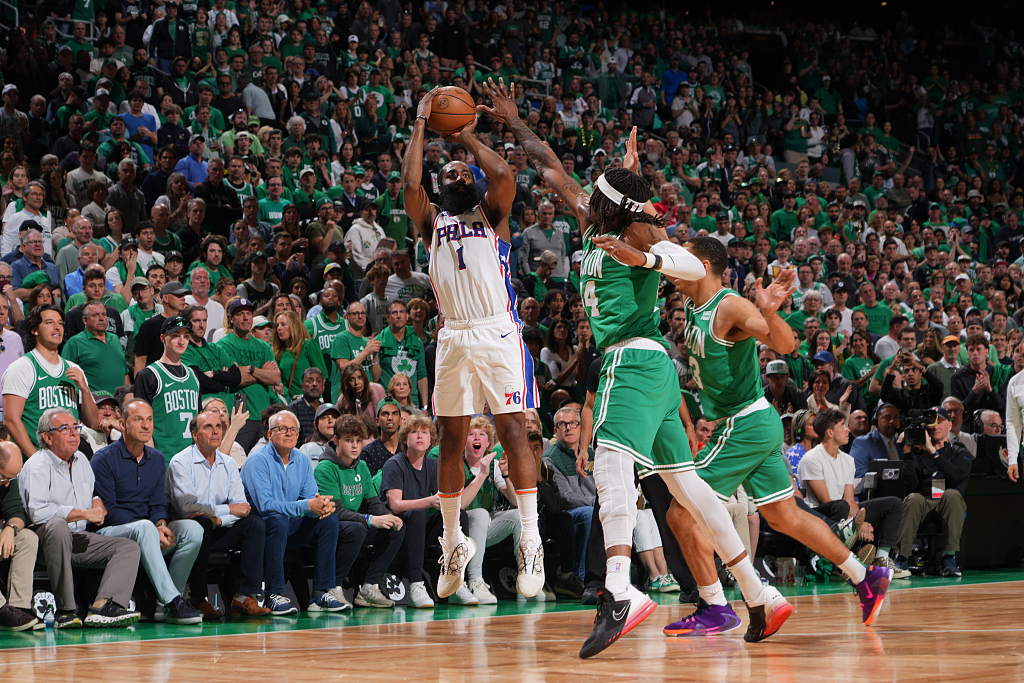 James Harden (#1) of the Philadelphia 76ers shoots in Game 7 of the NBA Eastern Conference semifinals against the Boston Celtics at TD Garden in Boston, Massachusetts, May 11, 2023. /CFP