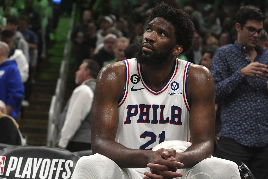 Joel Embiid of the Philadelphia 76ers sits on the bench during Game 7 of the NBA Eastern Conference semifinals against the Boston Celtics at TD Garden in Boston, Massachusetts, May 11, 2023. /CFP