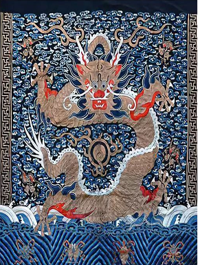 Details of a dragon quilt housed by the Hainan Provincial Museum of Nationalities /Photo provided to CGTN