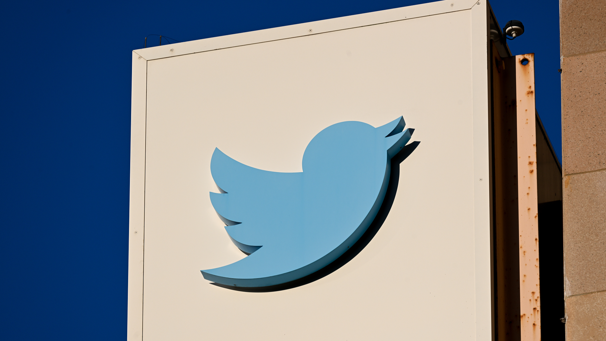 A view of Twitter's logo at the Twitter headquarters in San Francisco, United States, February 8, 2023. /CFP