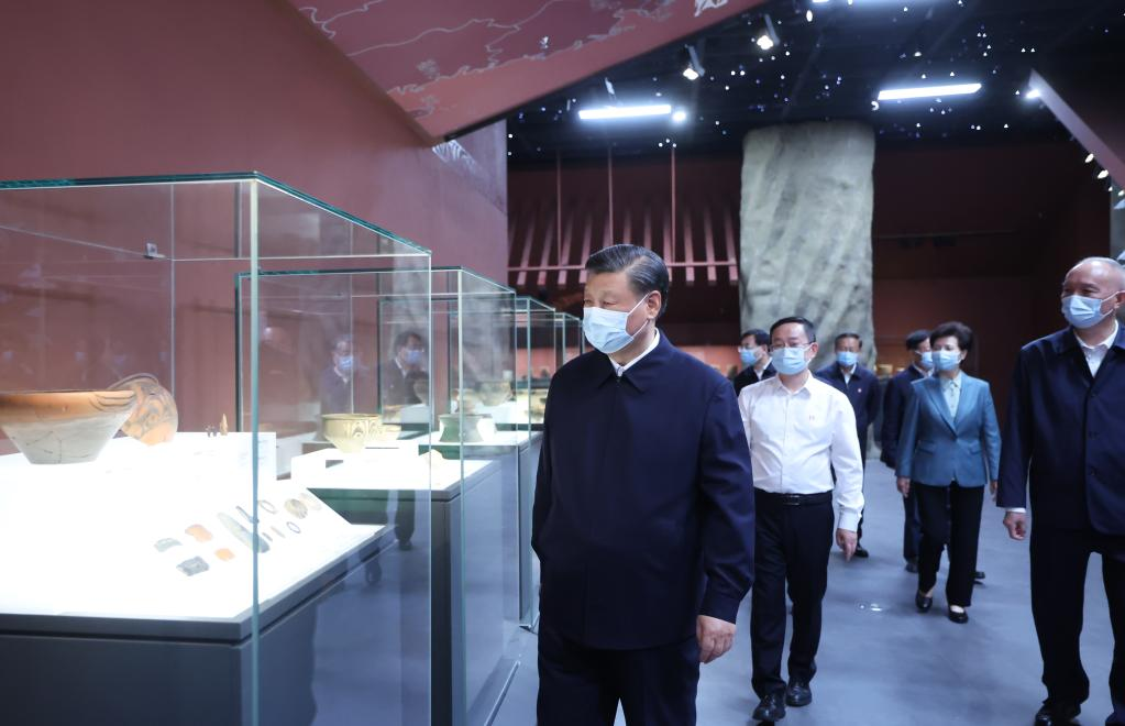 Chinese President Xi Jinping visits the Chinese Academy of History before a meeting on cultural inheritance and development in Beijing, capital of China, June 2, 2023. /Xinhua